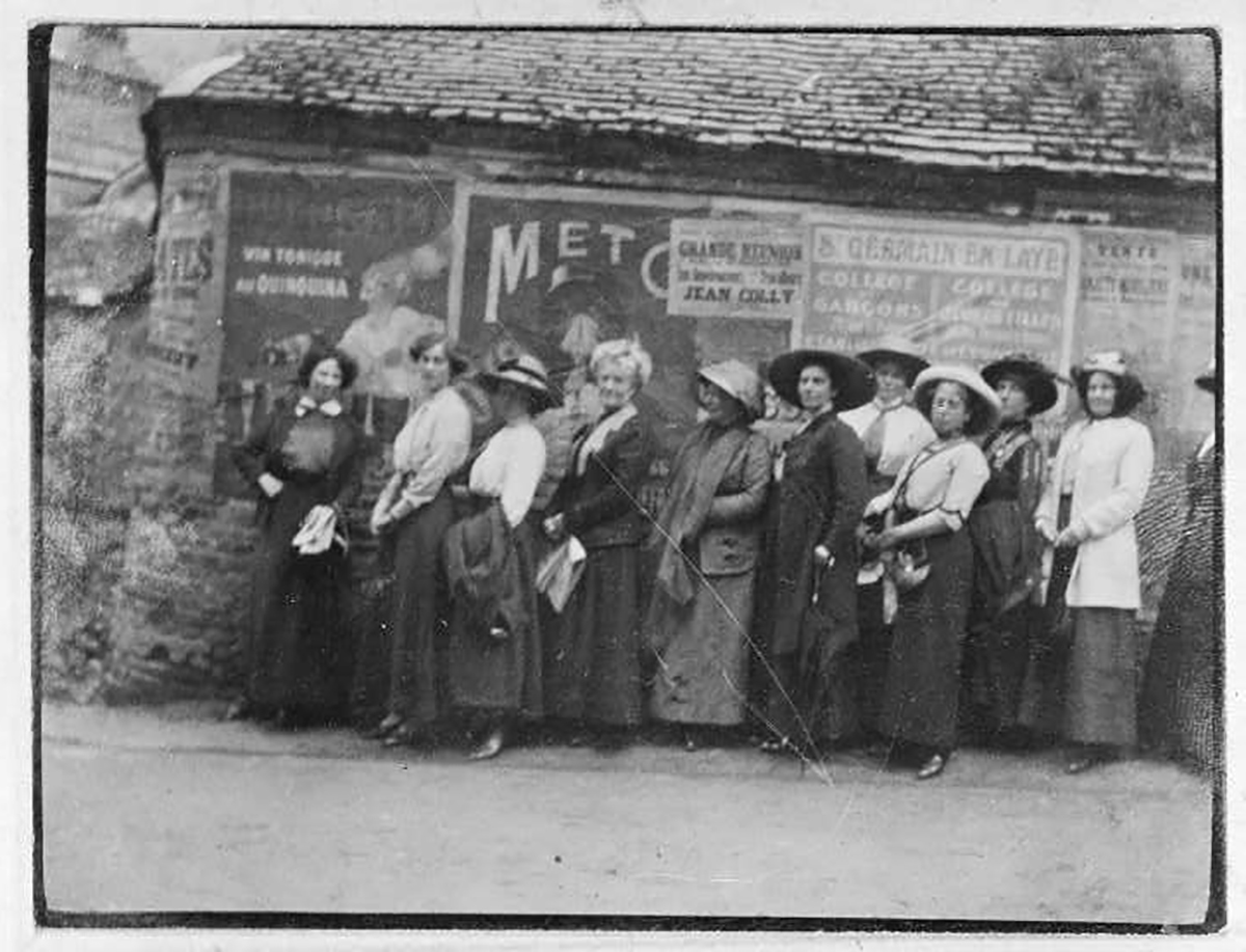 Frances Hodgkins and members of the painting class she held at St Valery sur Somme France nlnzimage Eric Hall McCormick collection 1906 1995 Photographs