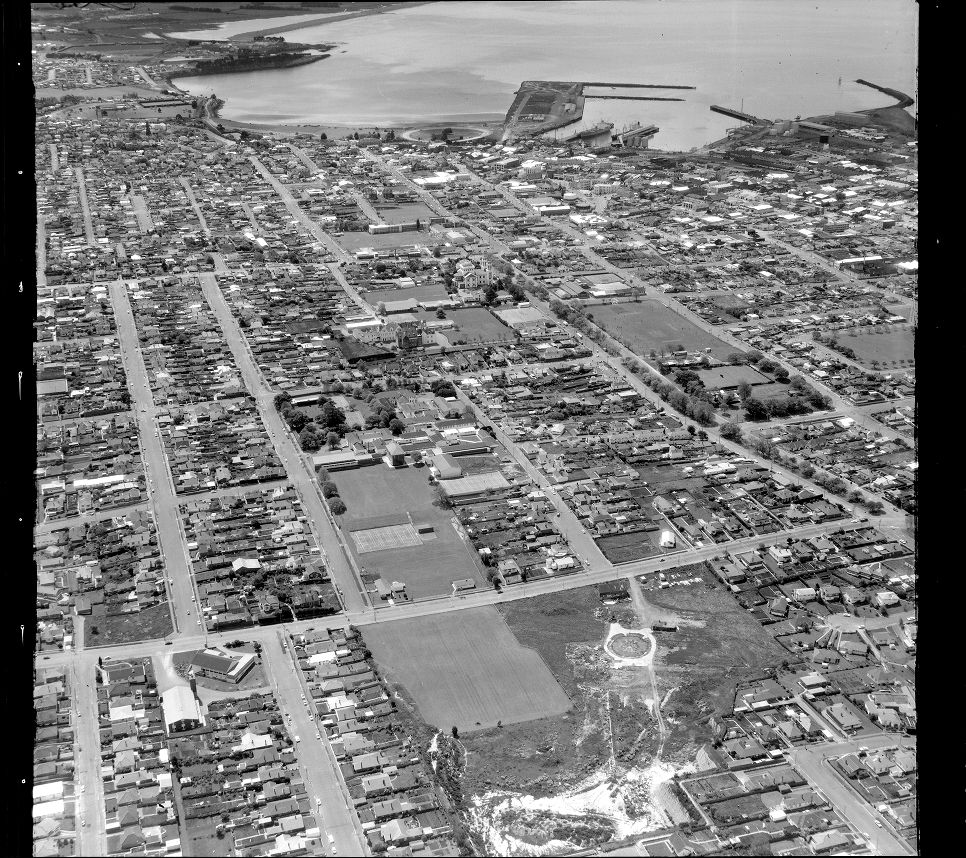 Timaru TGHS photo NZLibrary Whites Aviation WA 70629