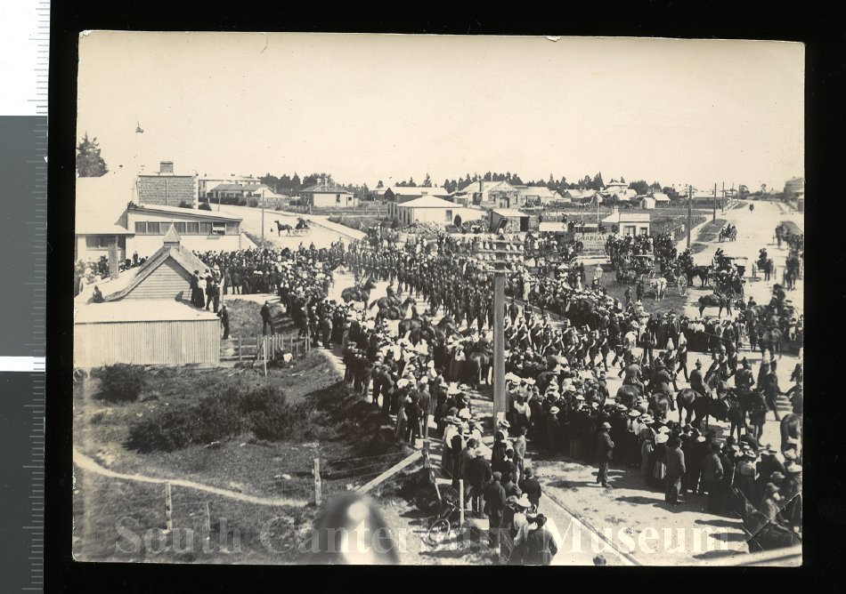 military parade high st timaru 1564